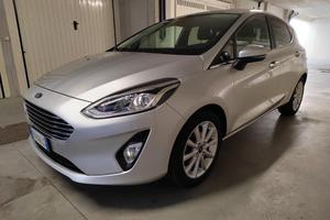 ford fiesta 7cv gpl titanium Unico prop