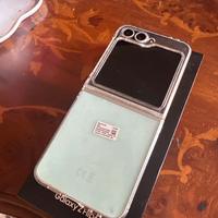 Samsung  galaxy flip 6