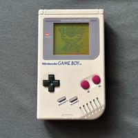 Nintengo Game Boy Dmg-01 e Pokémon giallo