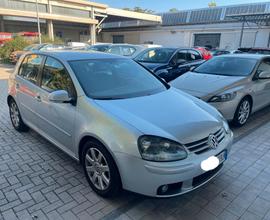 VOLKSWAGEN Golf 5ª serie - 2004