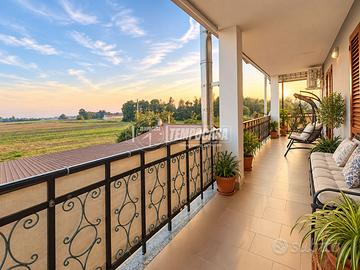 TRILOCALE COMPLETAMENTE RISTRUTTURATO CON BALCONE