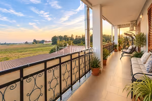 TRILOCALE COMPLETAMENTE RISTRUTTURATO CON BALCONE