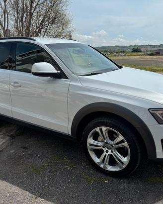 Audi Q5 off Road 2.0 Tdi 177cv exlusive