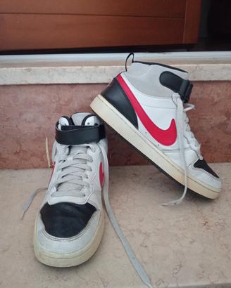 Scarpe Nike court Borough Mid 2 GS numero 39