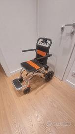 Sedia a rotelle pieghevole ultraleggera+ alzagambe