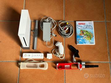 Nintendo Wii Bianca completa con Rapala We Fish