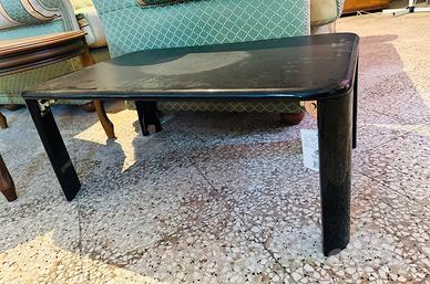 Tavolino basso moderno nero