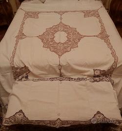 Copriletto/tovaglia lino, pizzi e ricami vintage