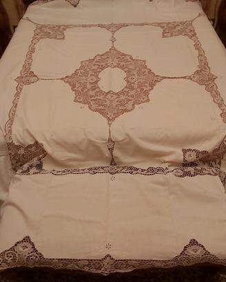 Copriletto/tovaglia lino, pizzi e ricami vintage