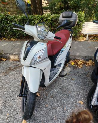 Sym Symphony ST 125 del 2022 con soli 9.000km