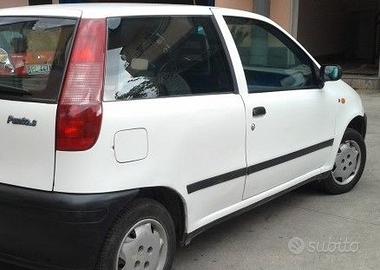 Sedili  e ricambi Punto 176