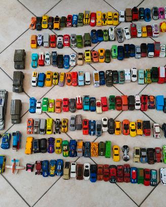 Lotto 216 Macchinine Hot Wheels / Matchbox e Miste