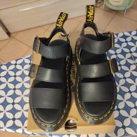 sandalo Dr Martens