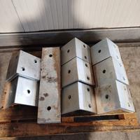 Staffe piane e ad L in acciaio zincato