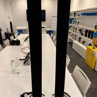 Altoparlanti Bang & Olufsen BeoLab 6000.