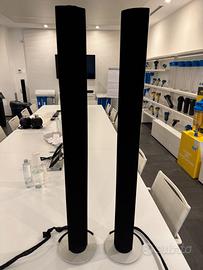 Altoparlanti Bang & Olufsen BeoLab 6000.