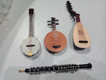 Strumenti musicali in miniatura 