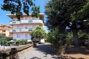 2 LOCALI A COLLECORVINO