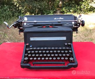 macchina da scrivere Olivetti M40/3