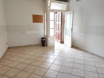 UFFICIO A VALMONTONE