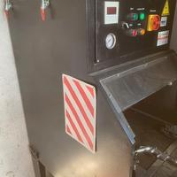 macchinariox pulire pezzi meccanici