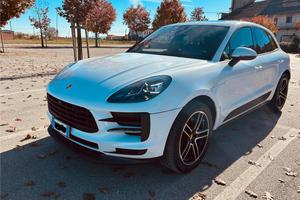 Porsche Macan 2.0 245cv pdk Tetto-Black