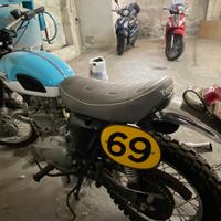 Moto Triumph Bonneville