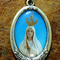 Vecchio CIONDOLO Madonna Pellegrina di Fatima