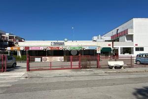 NEGOZIO A MANFREDONIA