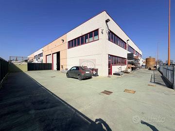 Immobile di 433 m² con 2 locali a Cesena