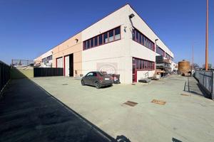 Immobile di 433 m² con 2 locali a Cesena