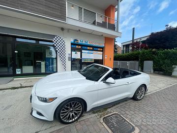 FORD Mustang Convertible 2.3 aut. ITALIA