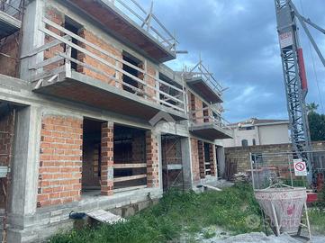 VILLA A SCHIERA A MILAZZO