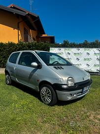 RENAULT TWINGO NEOPATENTATI