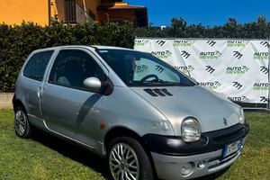 RENAULT TWINGO NEOPATENTATI
