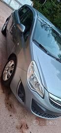 Opel corsa d *anche per neopatentati*