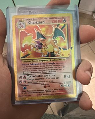 Charizard 30th condizioni eccellenti