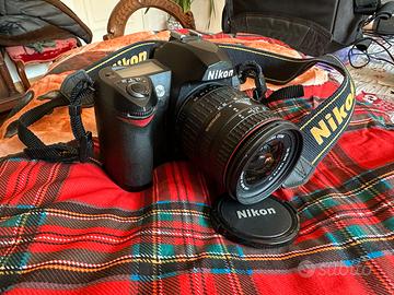 Nikon D70S + obiett. 24-70 f/3.5-5.6 AF-D + flash