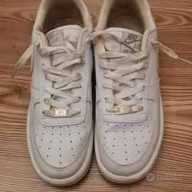 Scarpe da ginnastica bianche Nike da uomo