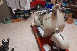 vespa struzzo