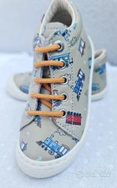Scarpe Naturino n. 24 Nuove