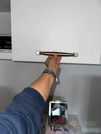 Maniglie mobili cucina in acciaio piene