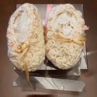 Scarpine per neonato in morbida lana