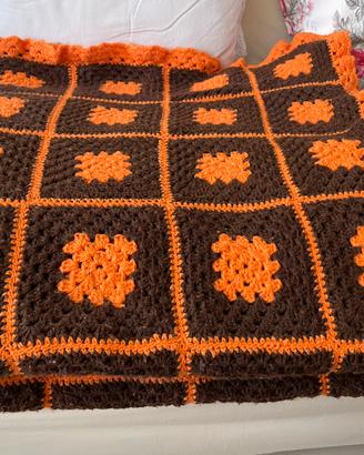 Coperta di lana fatta a mano con uncinetto