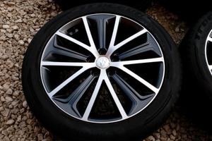 CERCHI E GOMME 19 ORIGINALI HYUNDAI COD:548