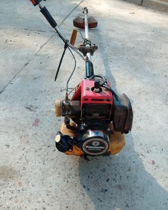 decespugliatore kawasaki 