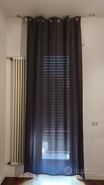 Tenda colore nero con borchie