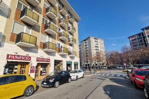 NEGOZIO A TORINO