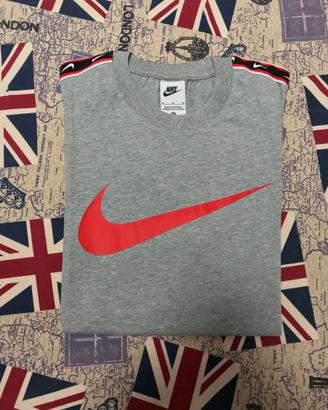 T-shirt Nike Repeat Originale