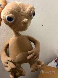 Peluche E. T